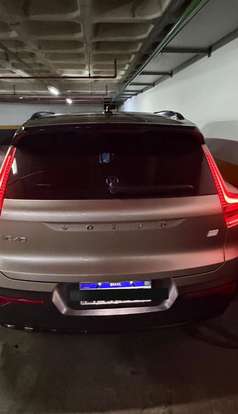 VOLVO-XC40-2022