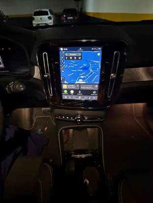 VOLVO-XC40-2022