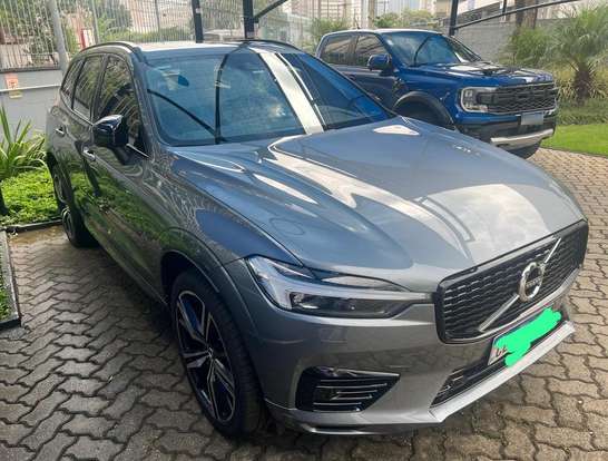 VOLVO-XC60-2021