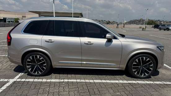 VOLVO-XC90-2025