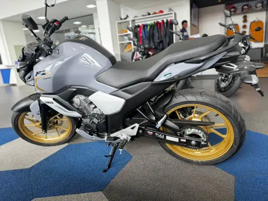YAMAHA-FZ15 FAZER CONNECTED ABS YAMAHA-FZ15 FAZER CONNECTED ABS-2025