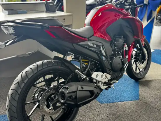 YAMAHA-FZ25 FAZER CONNECTED ABS YAMAHA-FZ25 FAZER CONNECTED ABS-2025