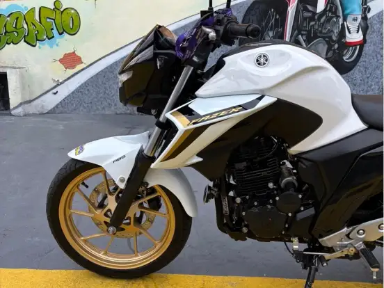 YAMAHA-FZ25 FAZER CONNECTED ABS YAMAHA-FZ25 FAZER CONNECTED ABS-2025