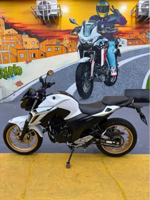 YAMAHA-FZ25 FAZER CONNECTED ABS-2025