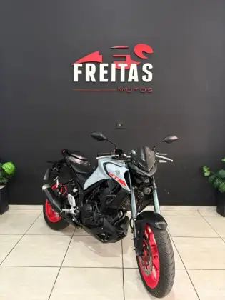 YAMAHA MT-03 ABS YAMAHA MT-03 ABS