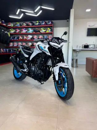 YAMAHA MT-03 CONNECTED ABS 