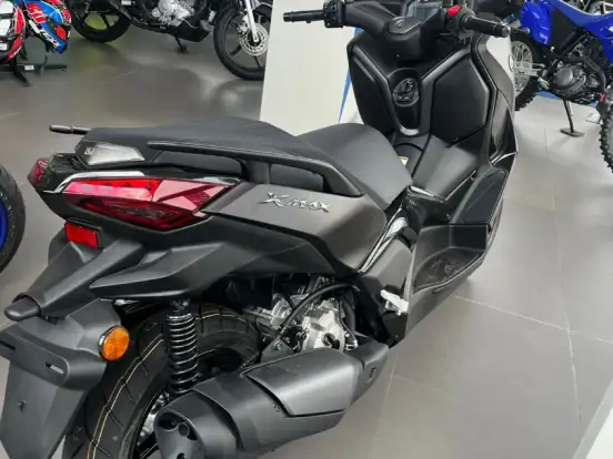 YAMAHA-XMAX 300 CONNECTED ABS YAMAHA-XMAX 300 CONNECTED ABS-2025