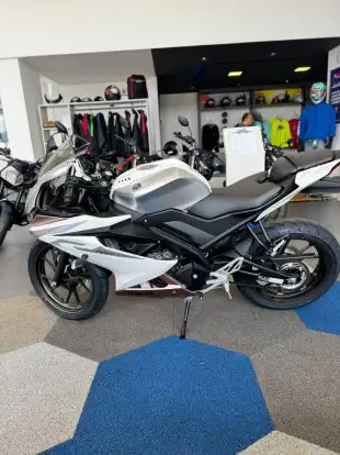 YAMAHA-YZF R15-2026