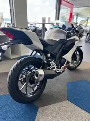 YAMAHA-YZF R15 YAMAHA-YZF R15-2026