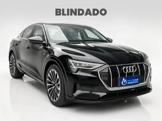 AUDI E-TRON ELÉTRICO SPORTBACK PERFORMANCE QUATTRO AUDI E-TRON ELÉTRICO SPORTBACK PERFORMANCE QUATTRO