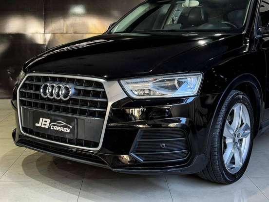 AUDI-Q3-2015