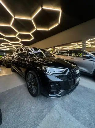 AUDI-Q3-2022