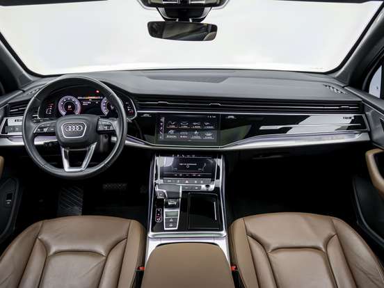 AUDI-Q7-2022