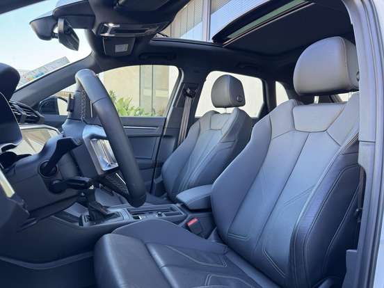 AUDI-Q3-2024