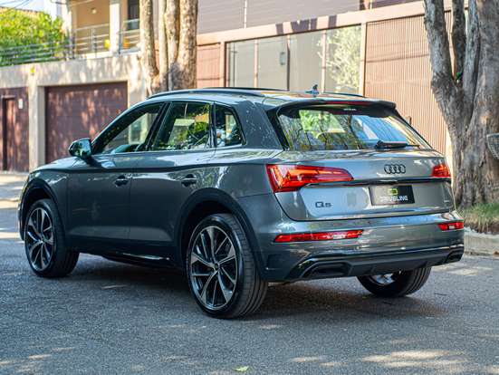AUDI-Q5-2.0 45 TFSI GASOLINA S LINE BLACK QUATTRO S TRONIC AUDI-Q5-2024