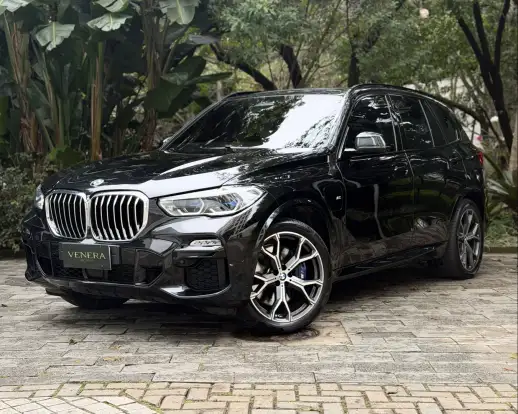 BMW-X5-2021