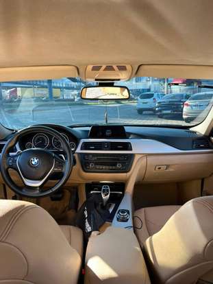 BMW-320i-2015
