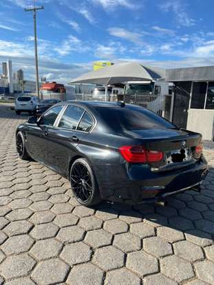 BMW-320i-2015