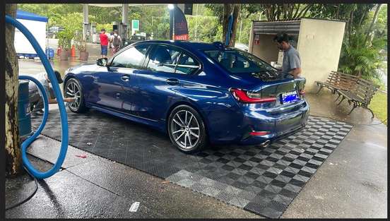 BMW-320i-2019