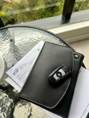 BMW-320i-2012