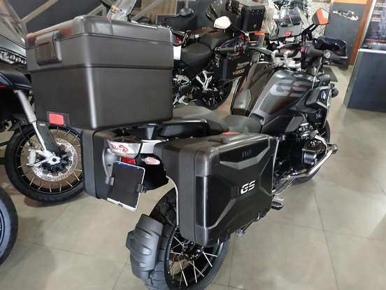BMW-R 1250 RT TRIPLE BLACK-2022