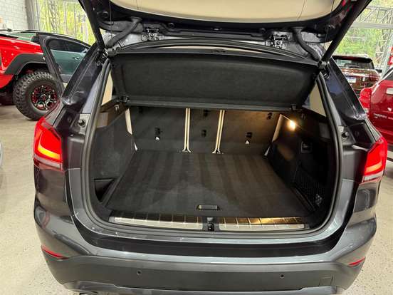 BMW-X1-2021