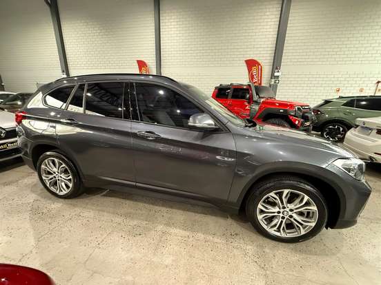 BMW-X1-2021