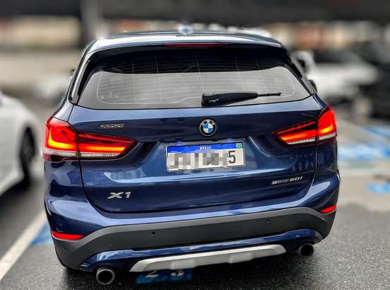 BMW-X1-2.0 16V TURBO ACTIVEFLEX SDRIVE20I X-LINE 4P AUTOMÁTICO BMW-X1-2020