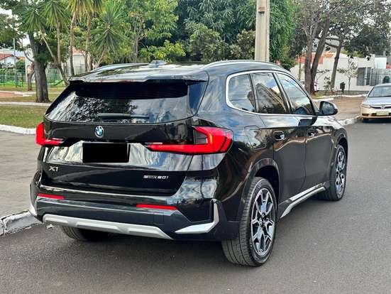 BMW-X1-2023