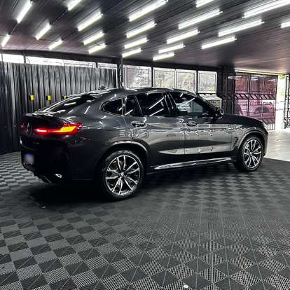 BMW-X4-2023