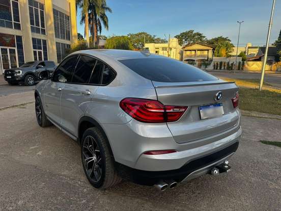 BMW-X4-2017