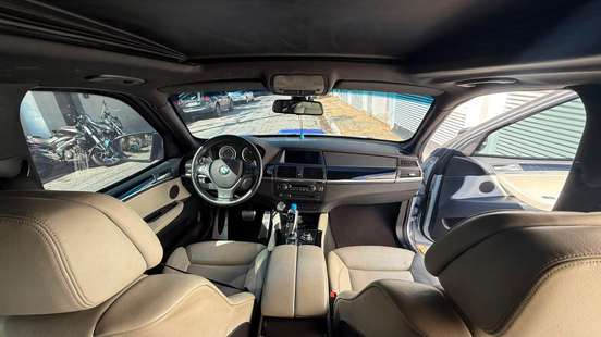 BMW-X5-2010