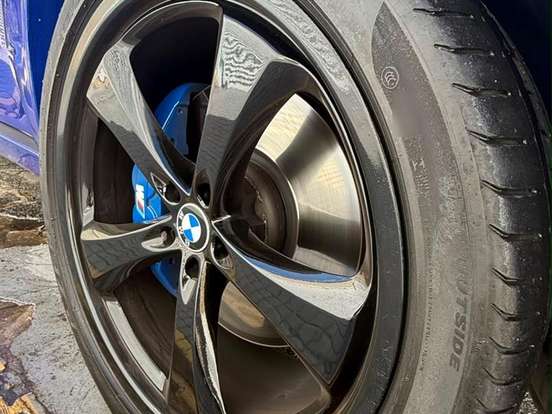 BMW-X5-4.4 M V8 32V BI-TURBO GASOLINA 4P AUTOMATICO BMW-X5-2010