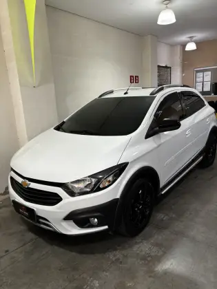 CHEVROLET ONIX 1.4 MPFI ACTIV 8V FLEX 4P AUTOMÁTICO