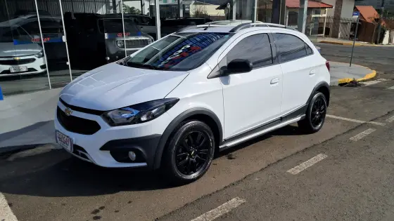 CHEVROLET ONIX 1.4 MPFI ACTIV 8V FLEX 4P AUTOMÁTICO