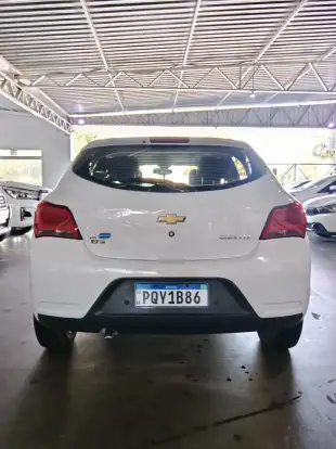 CHEVROLET-ONIX-2016