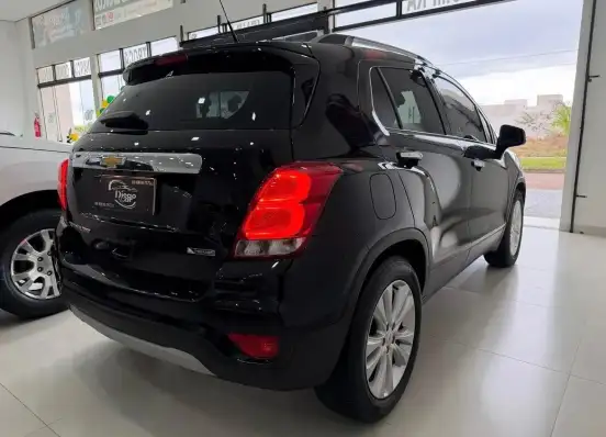 CHEVROLET-TRACKER-2018