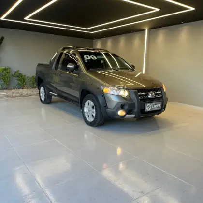 FIAT STRADA 1.8 MPI ADVENTURE CE 8V FLEX 2P MANUAL FIAT STRADA 1.8 MPI ADVENTURE CE 8V FLEX 2P MANUAL