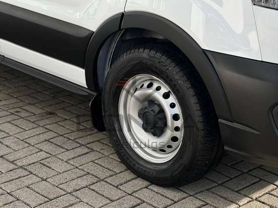 FORD-TRANSIT-2024