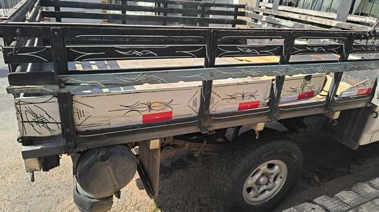 FORD-F-1000-1996