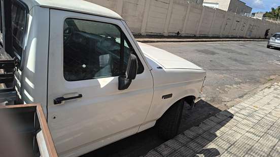 FORD-F-1000-1996