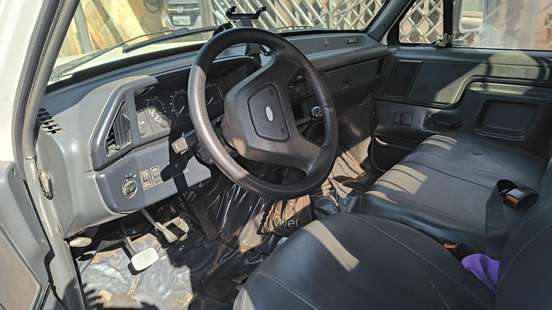 FORD-F-1000-1996