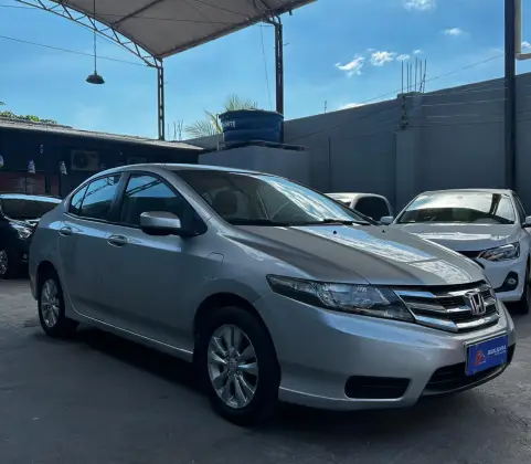 HONDA CITY 1.5 LX 16V FLEX 4P AUTOMÁTICO HONDA CITY 1.5 LX 16V FLEX 4P AUTOMÁTICO