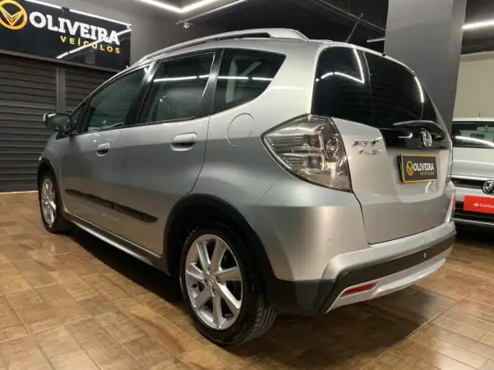 HONDA-FIT-2012
