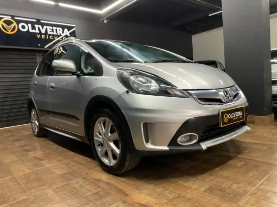 HONDA-FIT-2012