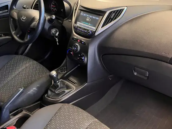 HYUNDAI-HB20-1.0 COMFORT 12V FLEX 4P MANUAL HYUNDAI-HB20-2018