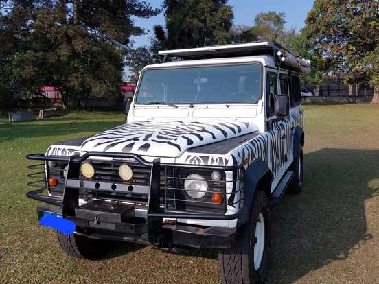 LAND ROVER-DEFENDER-2.5 CSW 110 4X4 TURBO DIESEL 4P MANUAL LAND ROVER-DEFENDER-2000
