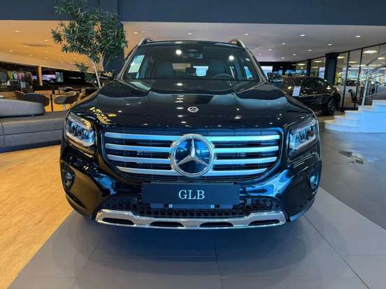 MERCEDES-BENZ-GLB 220-2025