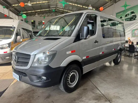 MERCEDES-BENZ SPRINTER 2.2 CDI DIESEL VAN 415 TA LONGO 16L MANUAL MERCEDES-BENZ SPRINTER 2.2 CDI DIESEL VAN 415 TA LONGO 16L MANUAL