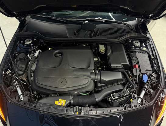 MERCEDES-BENZ-CLA 200-2016